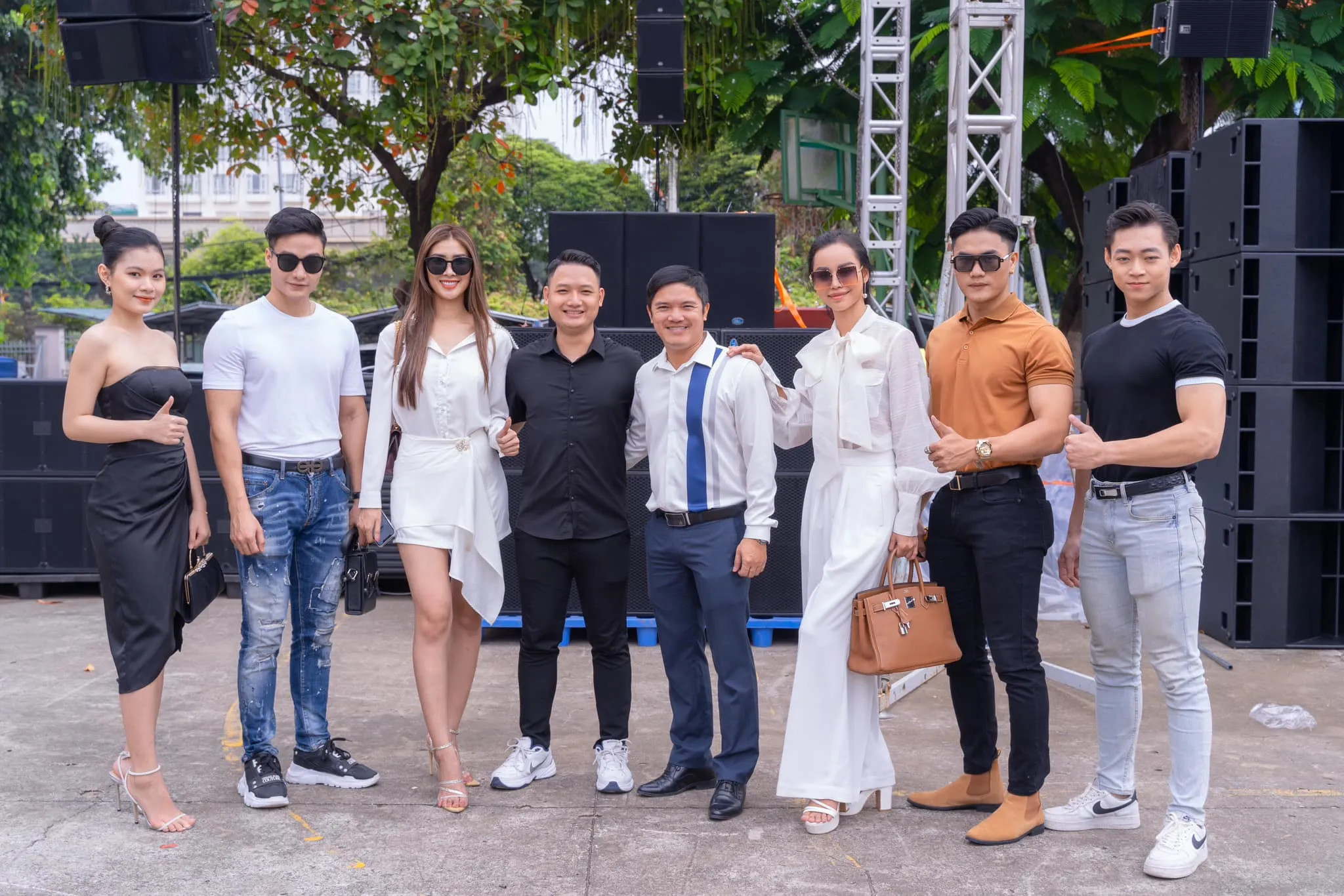 Demo âm thanh loa D&L ngoài trời thu hút đông đảo khách tham quan PLASE SHOW 2022